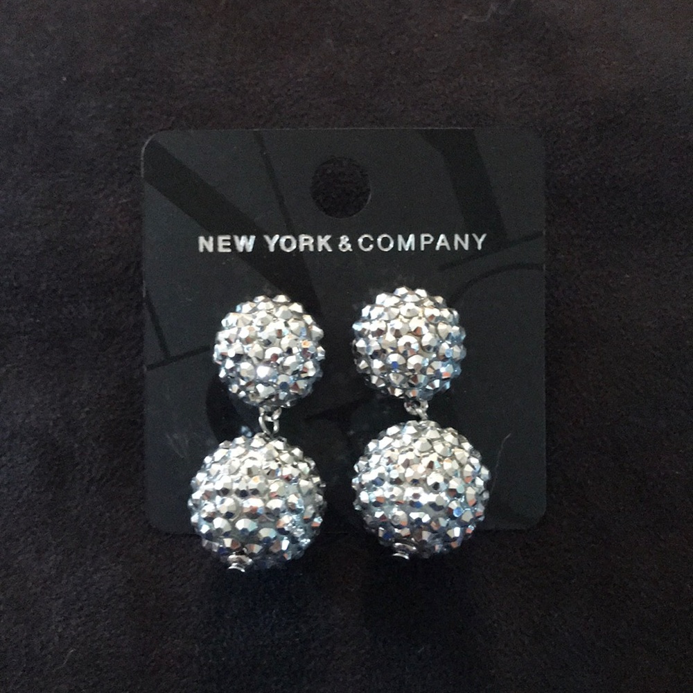 New York and Company earrings / brand new